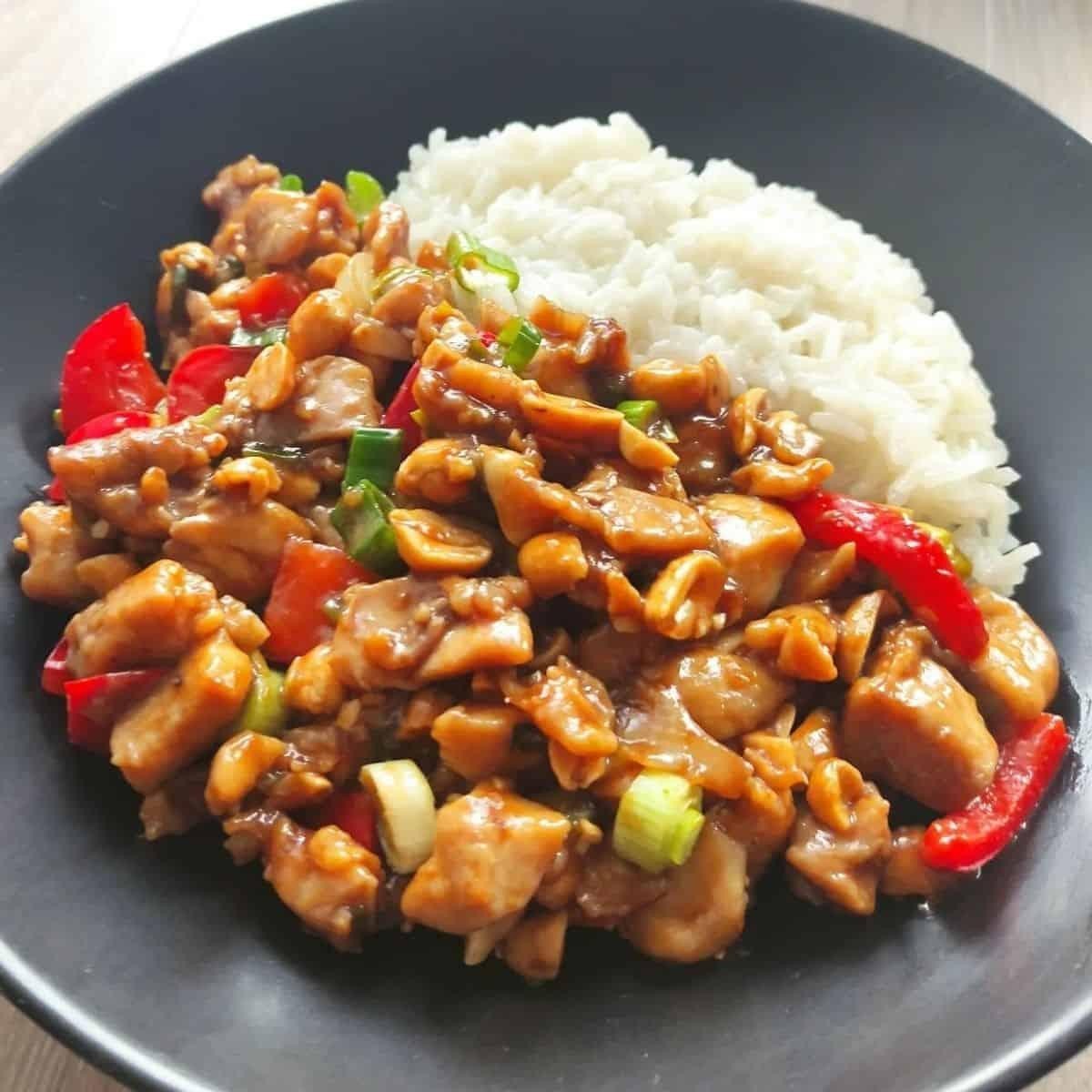 Kung Pao Chicken over rice 宮保雞丁飯