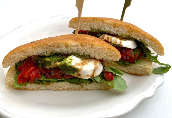 L - Fresh Mozzarella & Roasted Red Peppers