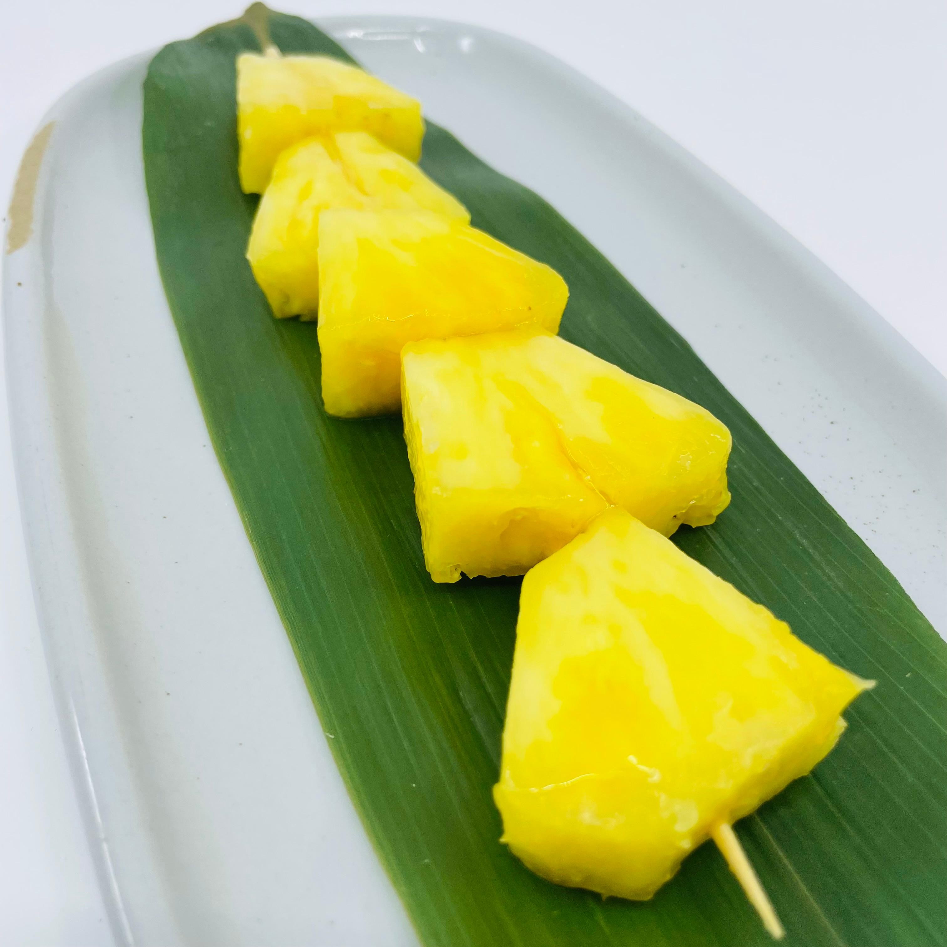 FRESH PINEAPPLE SKEWER