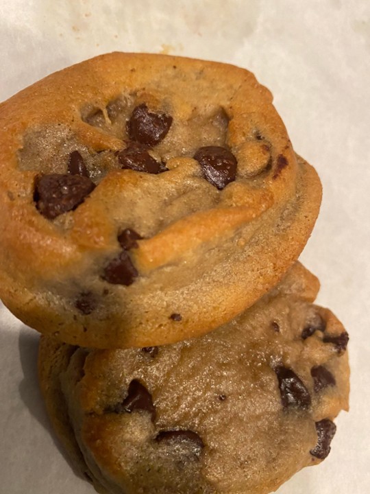 2 Pack Chocolate Chip Cookies