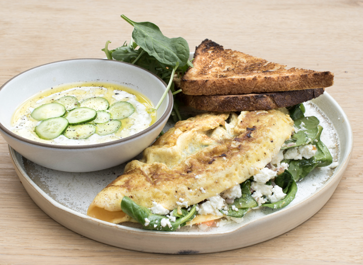 Omelet w/ Wild Arugula & Toast