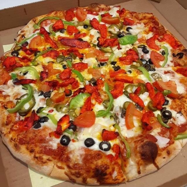 Tandoori Chicken Pizza