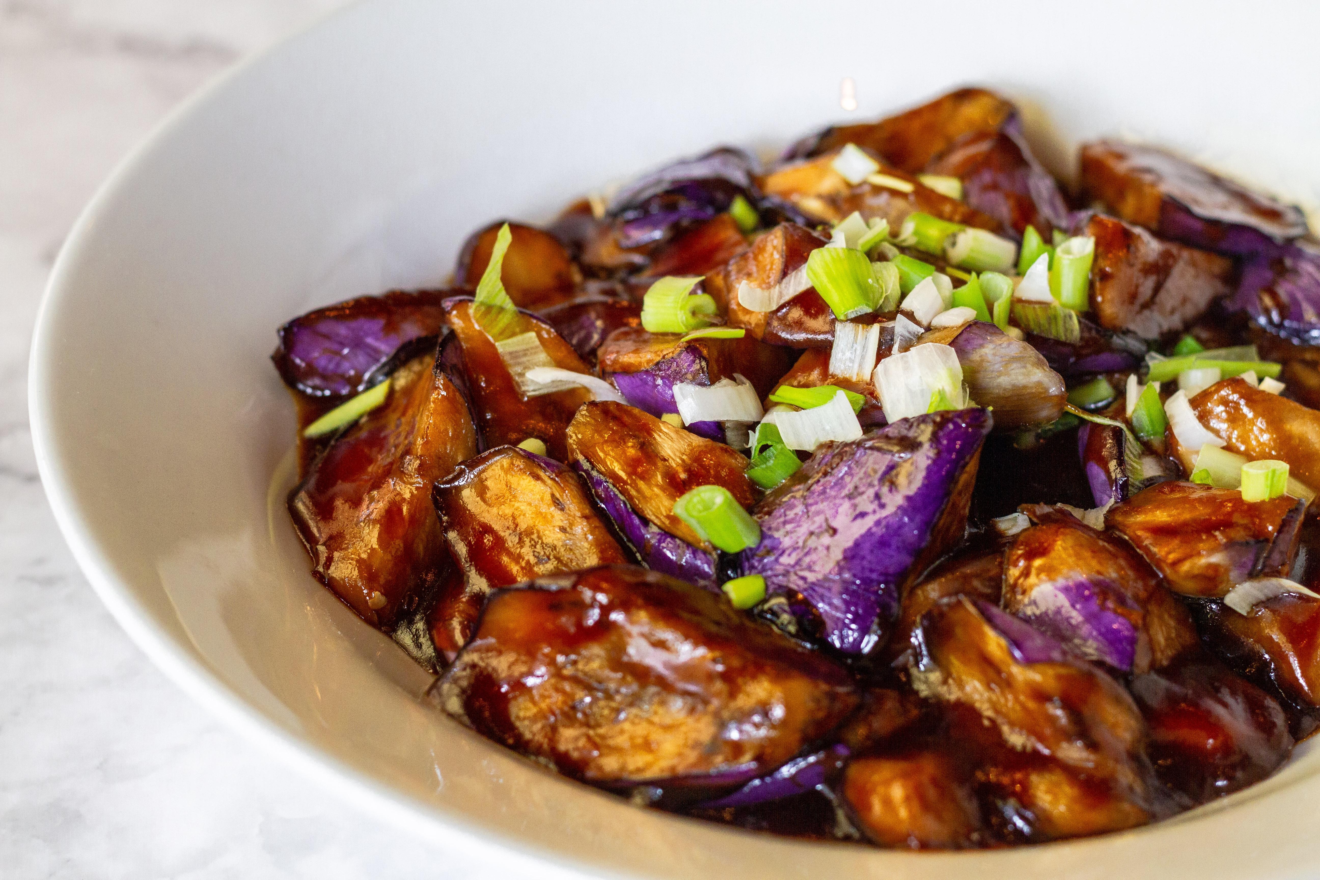 Eggplant & Minced Pork in Brown Sauce 茄子