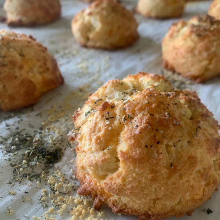 Cheddar Biscuits 6 Pack