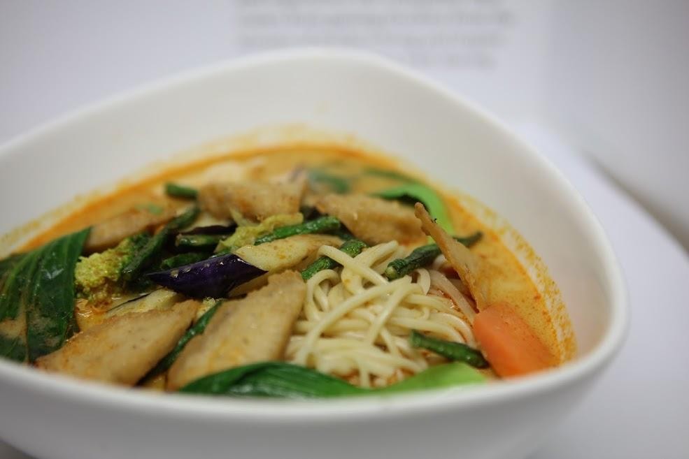 Penang Noodles in Spicy Curry & Coconut Broth