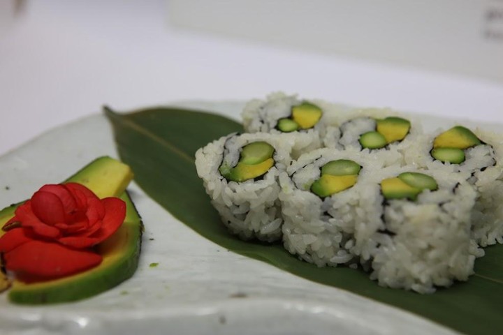 Avocado Asparagus Roll