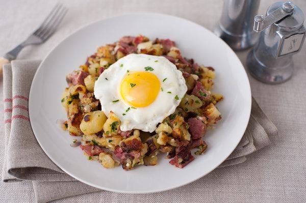 Pastrami Hash Skillet