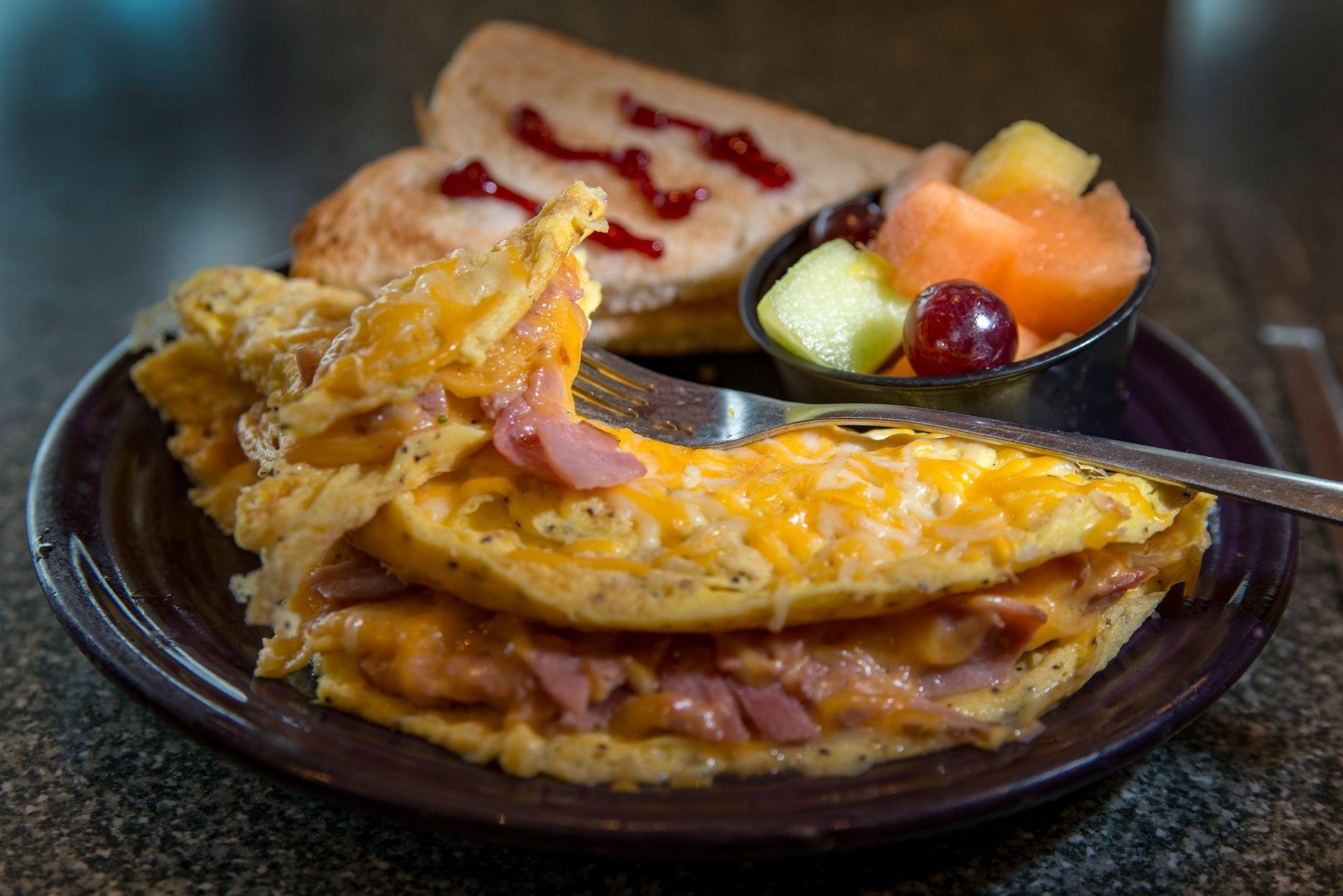 HAM & CHEESE OMELET