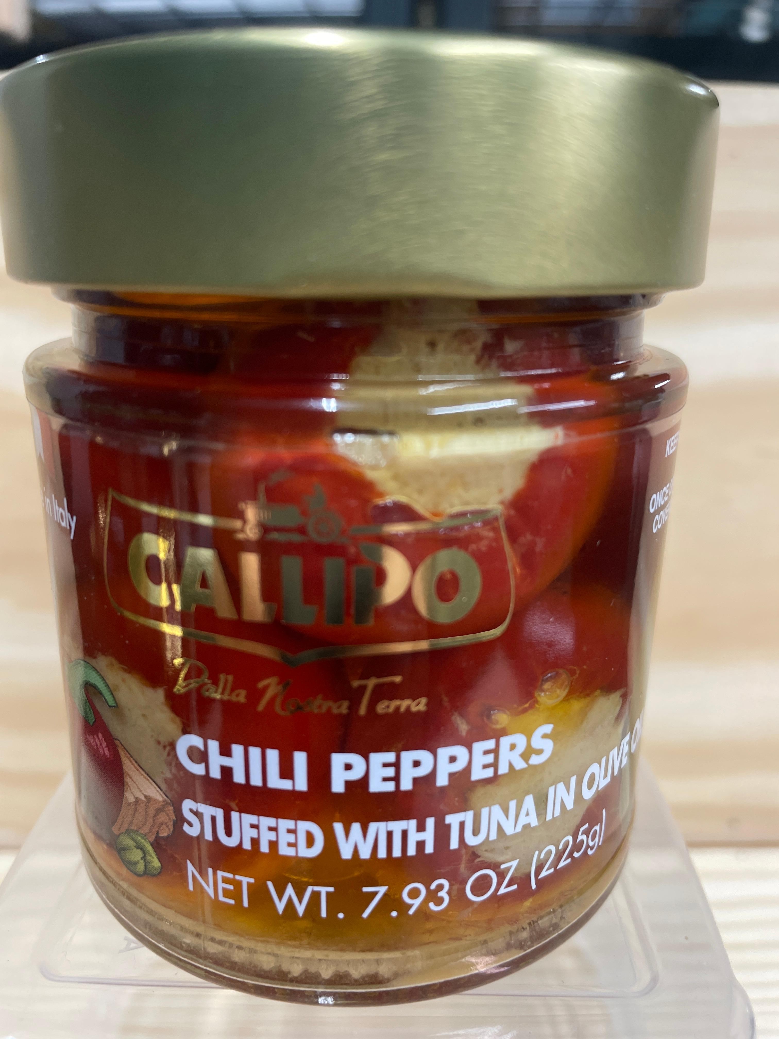 Chili peppers Stuffed tuna