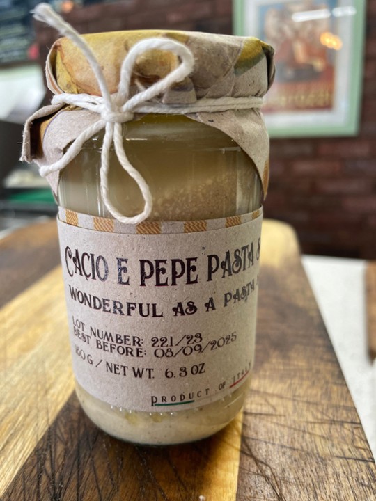 Cacio e Pepe Pasta Sauce