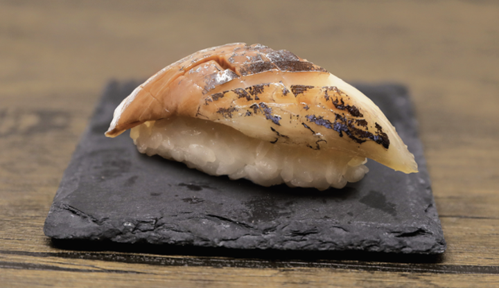 Spanish Mackerel Sushi (Aji)