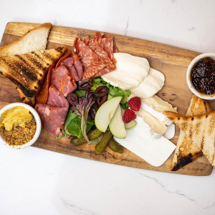 Cheese And Charcuterie Board