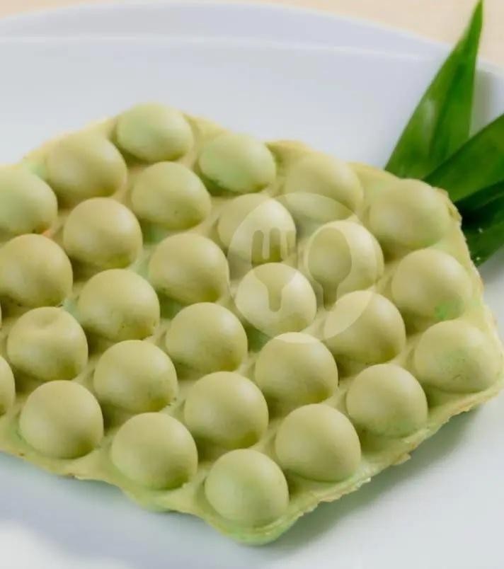 Pandan Coconut Waffle (5-10 min wait time)