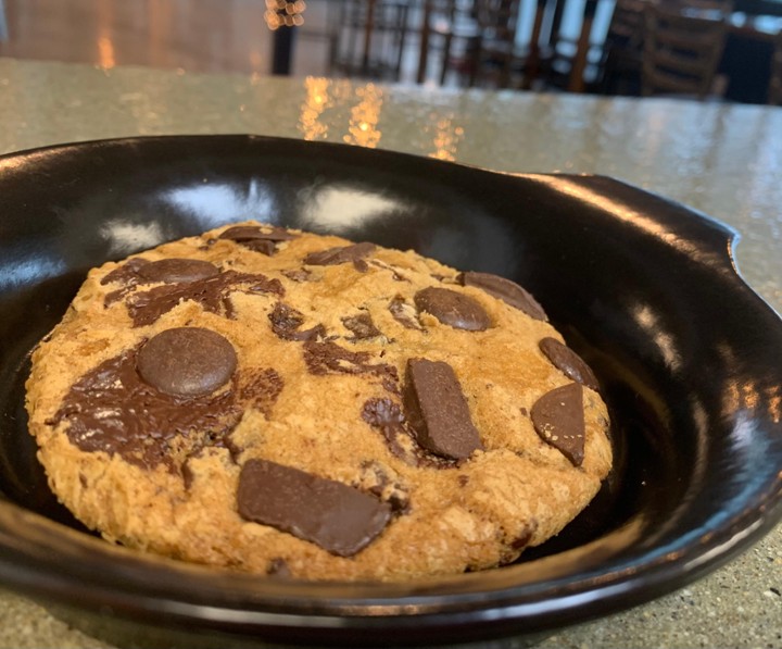 XL Chocolate Chip Cookie