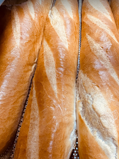 Plain Baguette  (bánh mì không)