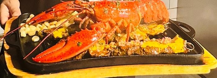 Castigame Negra with Lobster