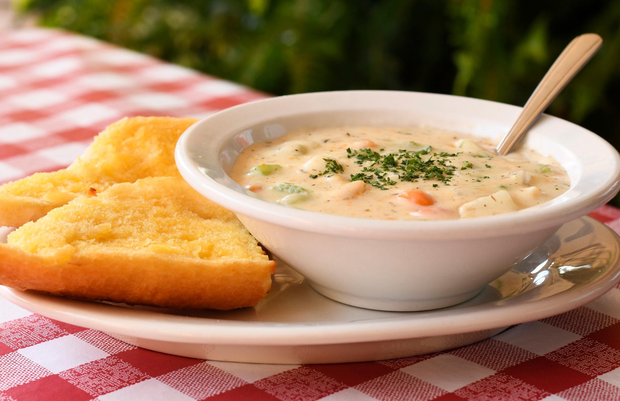 Bowl of Clam Chowder (Friday Only)