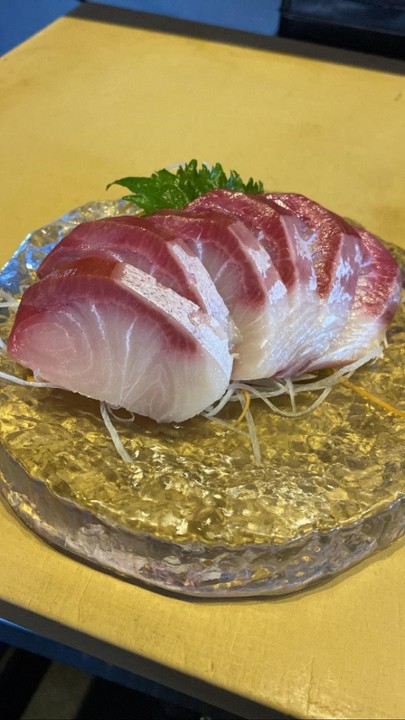 Hamachi Sashimi