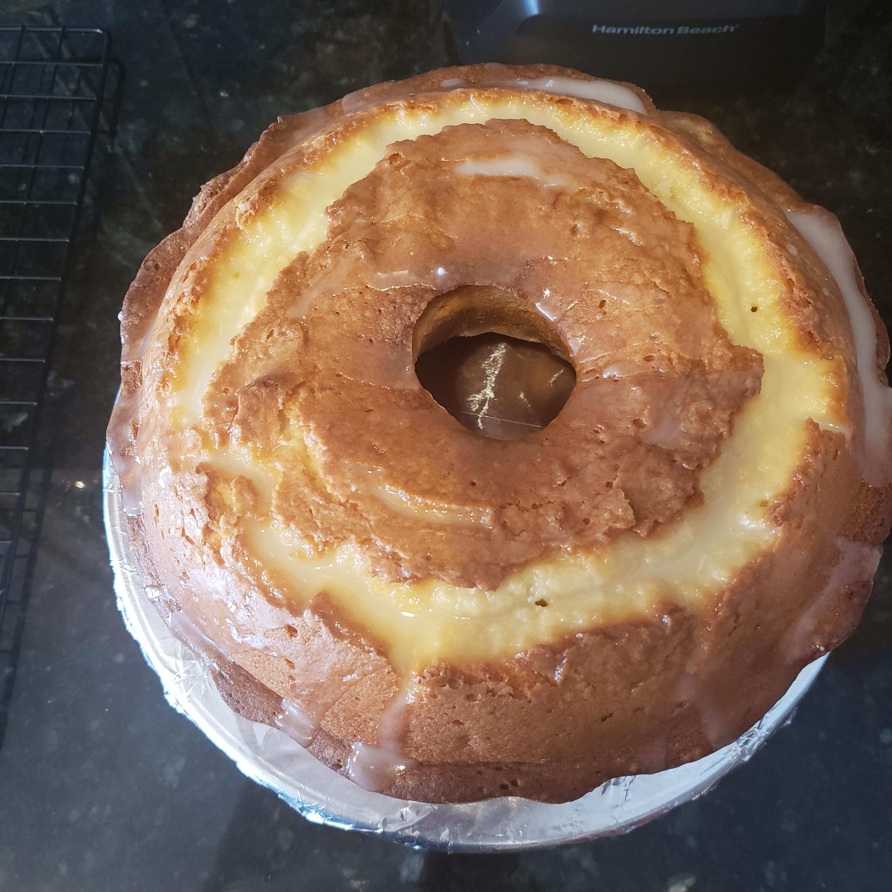 Millennial Moms' Old Fashioned Pound Cake