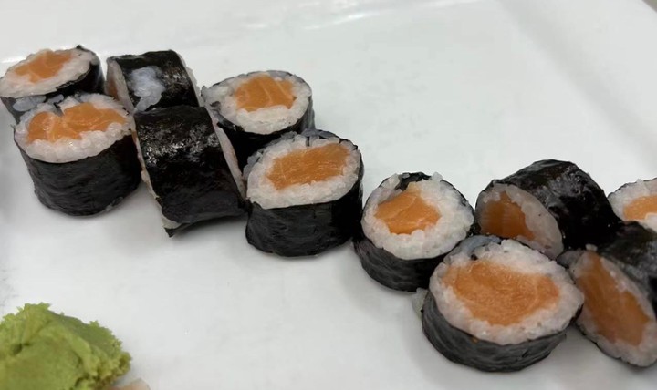 34.  SALMON ROLL