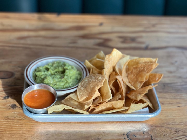 Chips, House Guacamole and Salsa (GF) (V)