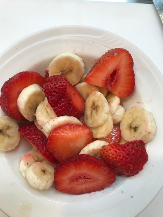 • Fresh Fruit    (Strawberries & Bananas)