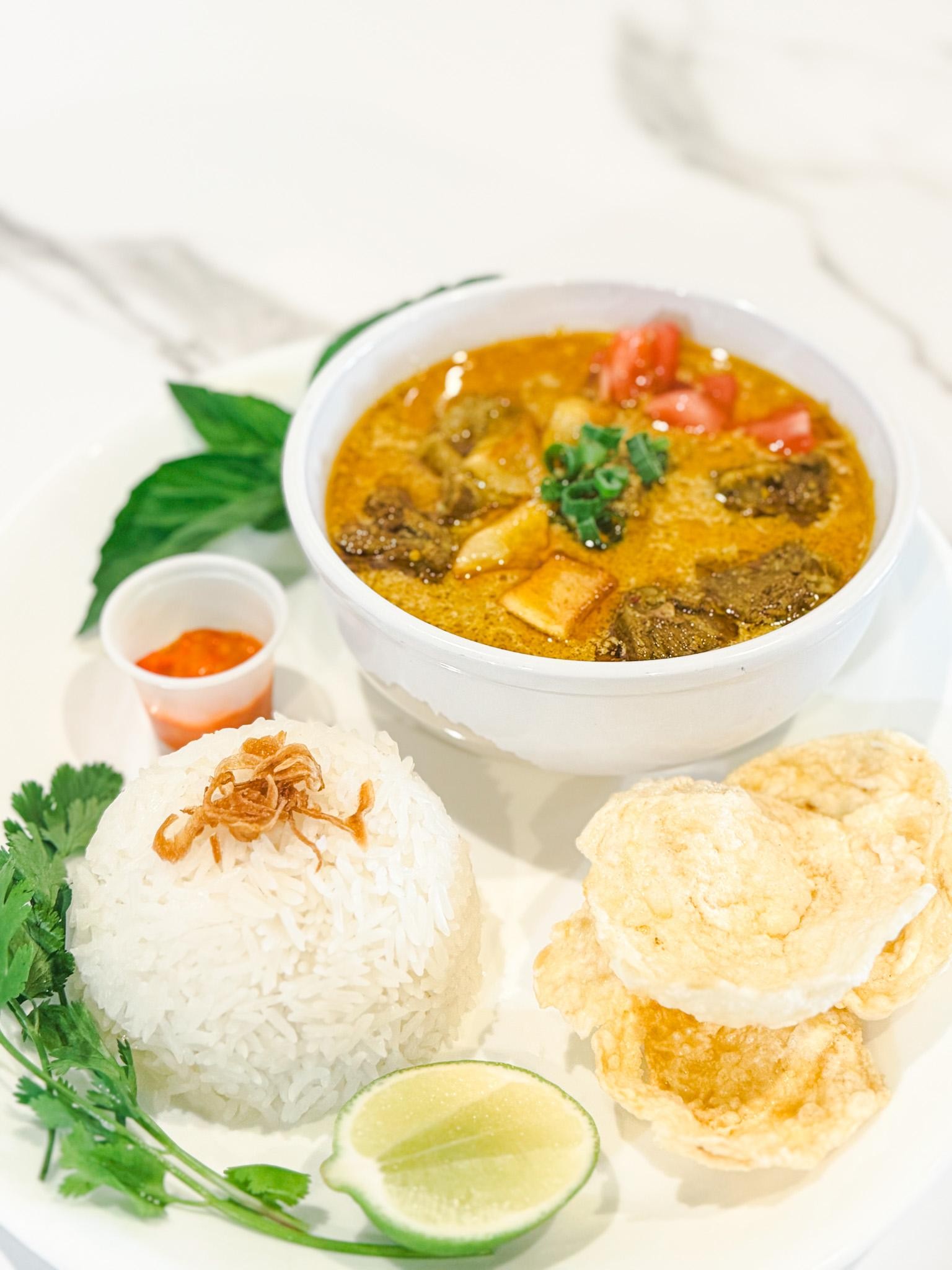 Coconut-Curry (Soto Betawi)
