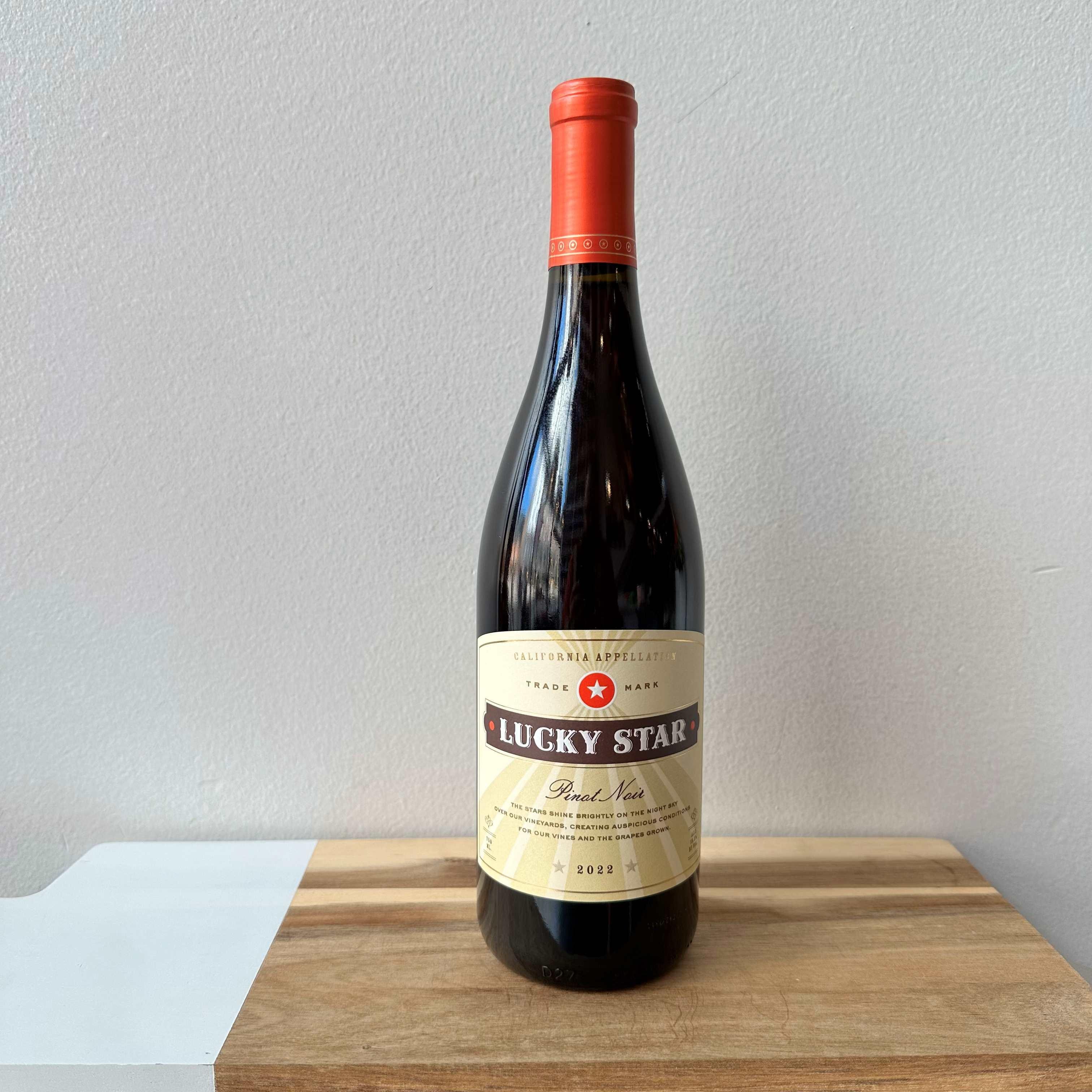 Lucky Star Wines Pinot Noir 2022 California