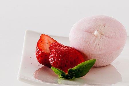 Mochi Ice cream (Strawberry)