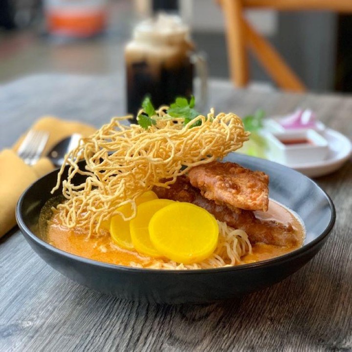 B9  Khao Soi