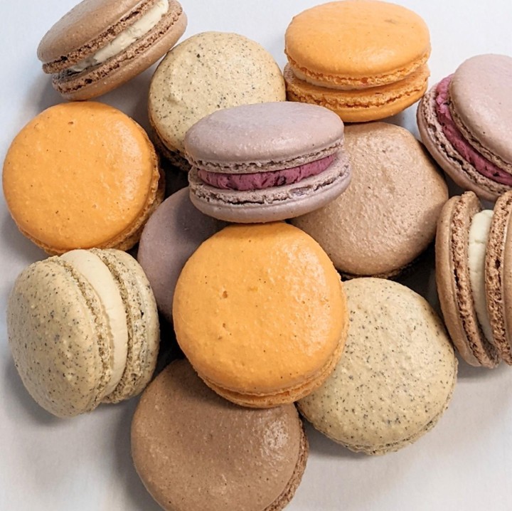 french vanilla macaron