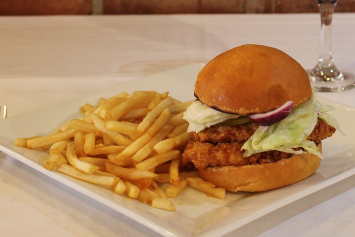 FRIED CHICKEN SANDWICH