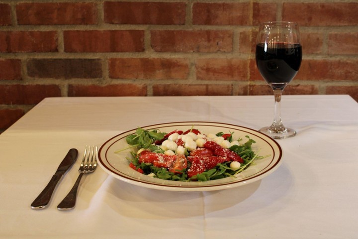 MOZZARELLA & ARUGULA SALAD