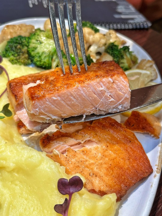 PU_Grilled Atlantic Salmon