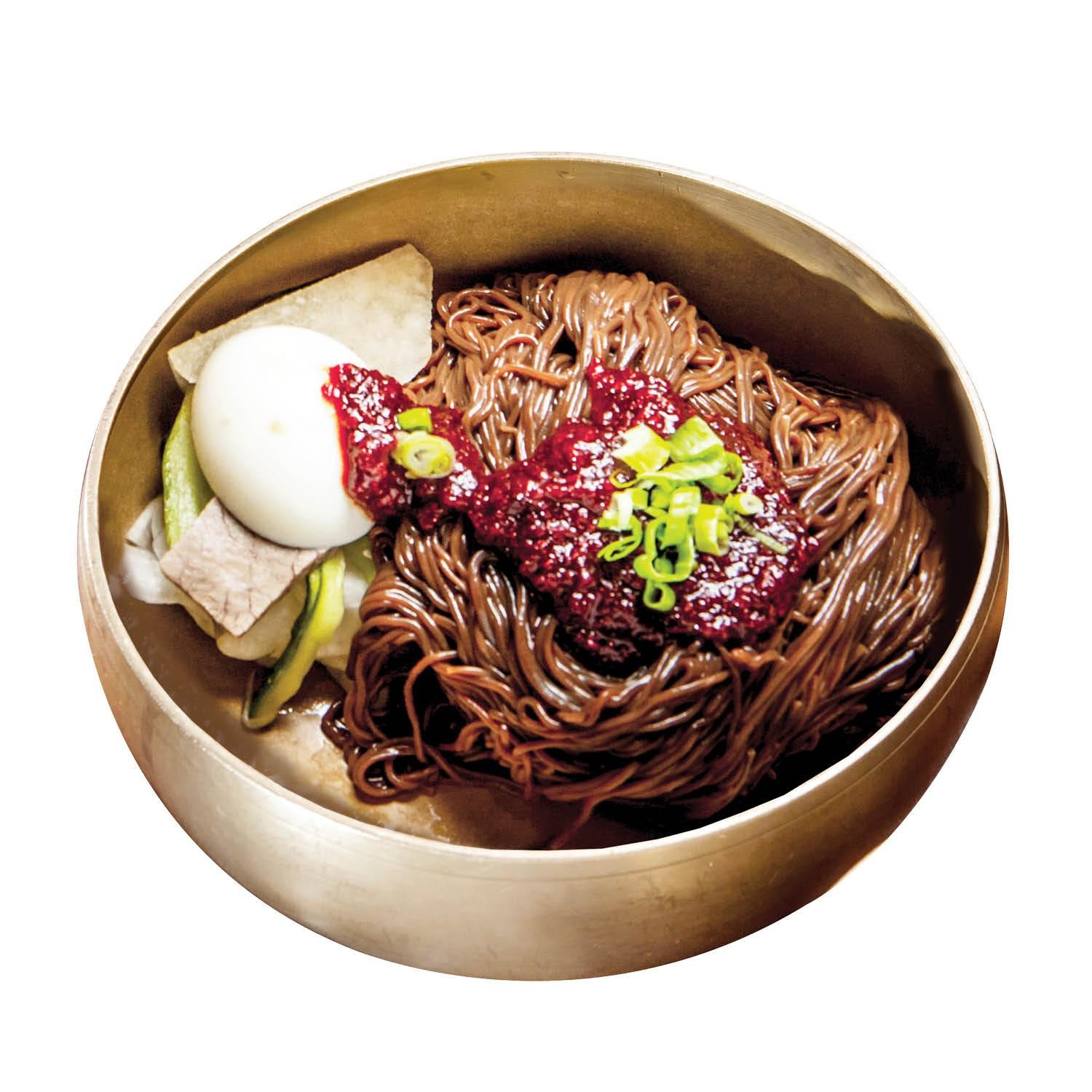Chilled Kudzu Spicy Noodles (Bibim) 칡비빔냉면