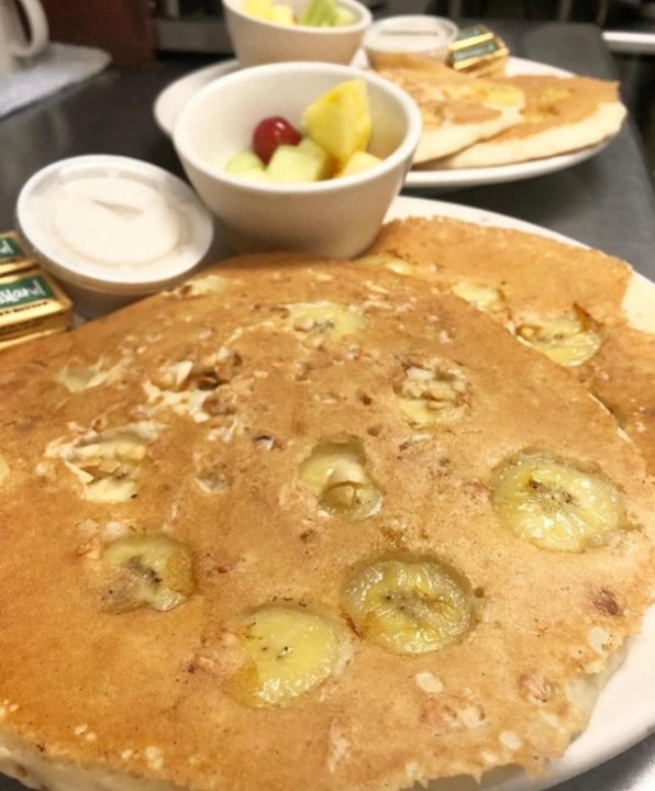 Banana Macadamia Nut Pancakes