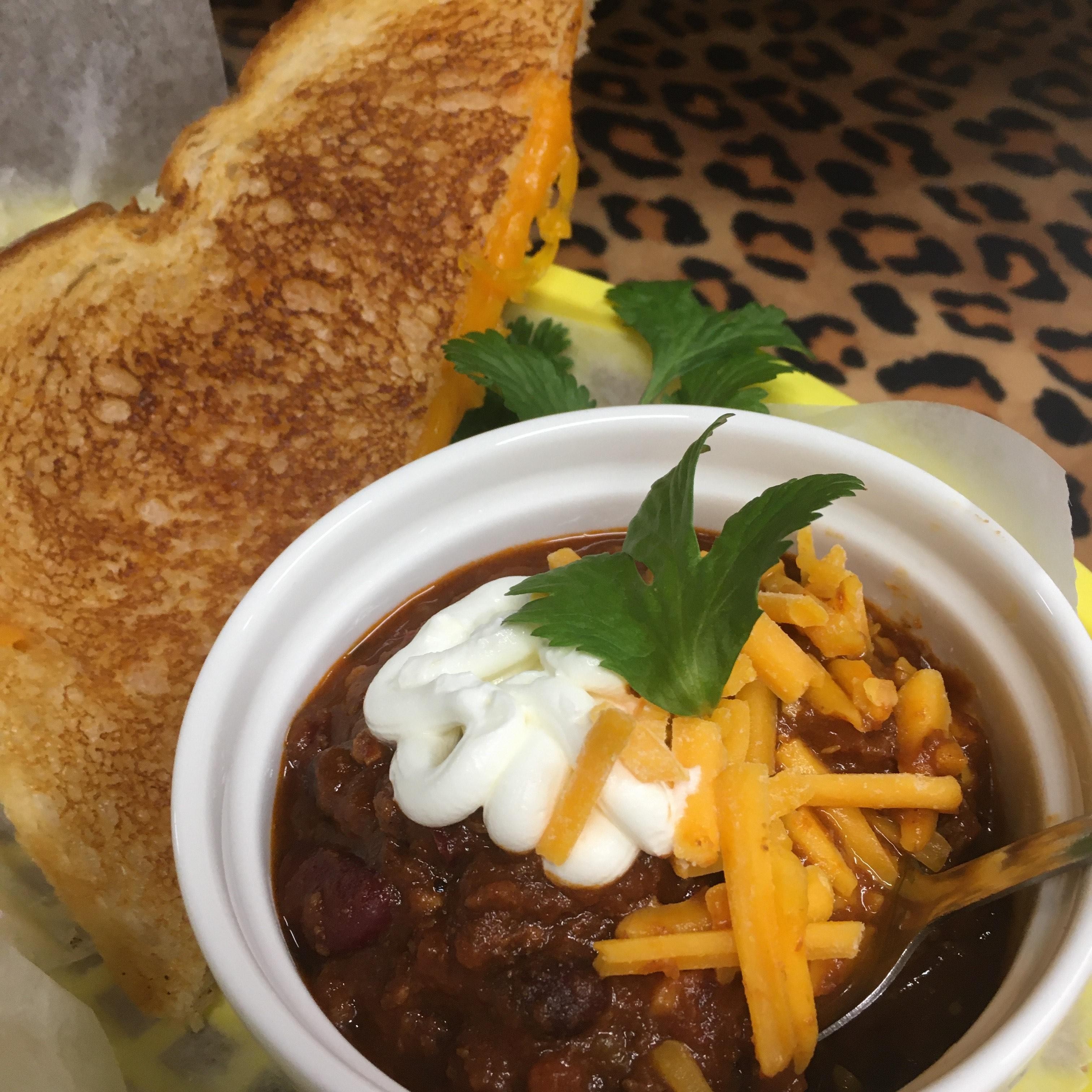 1/2 Grilled Cheese and Chili Combo