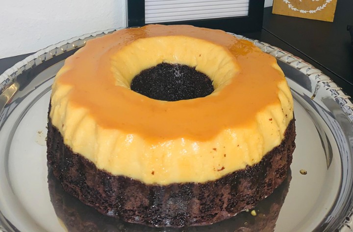 Chocoflan (serves 8) (order 24 hours in advance)