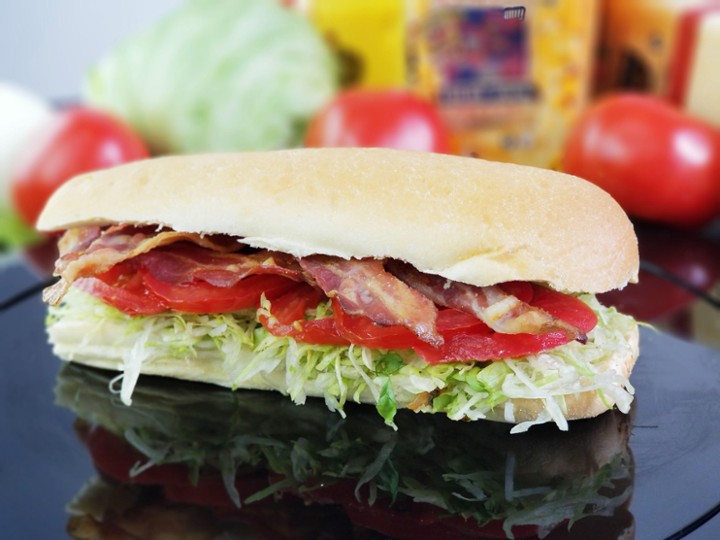 #15 BLT (Bacon, Lettuce, and Tomato) HALF