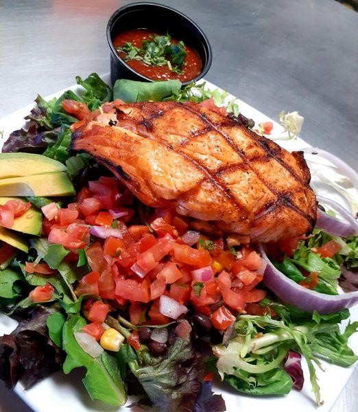 Grilled Salmon Salad