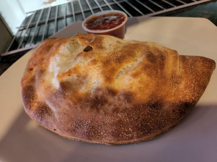 LUNCH CALZONE