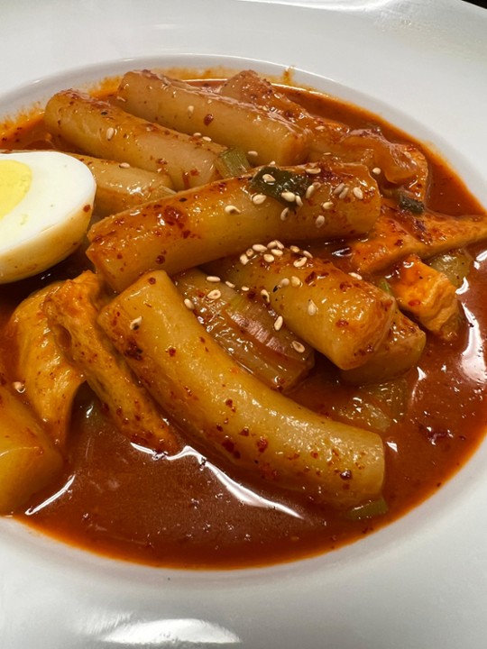 Cute & Spicy Rice Cakes (Best Korean Street Food!)