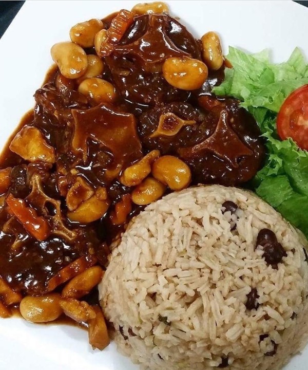 Oxtails & Beans Meal