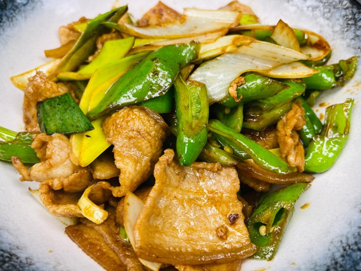 Stir-Fried Pork With Long Hot Pepper农家小炒肉