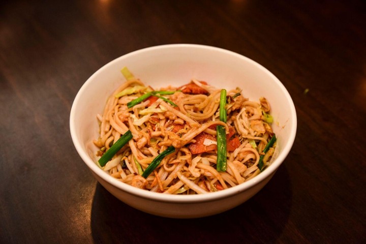 811. Chicken Lo Mein