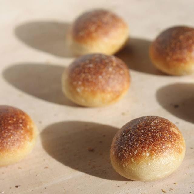 Iggy's Rolls with Butter