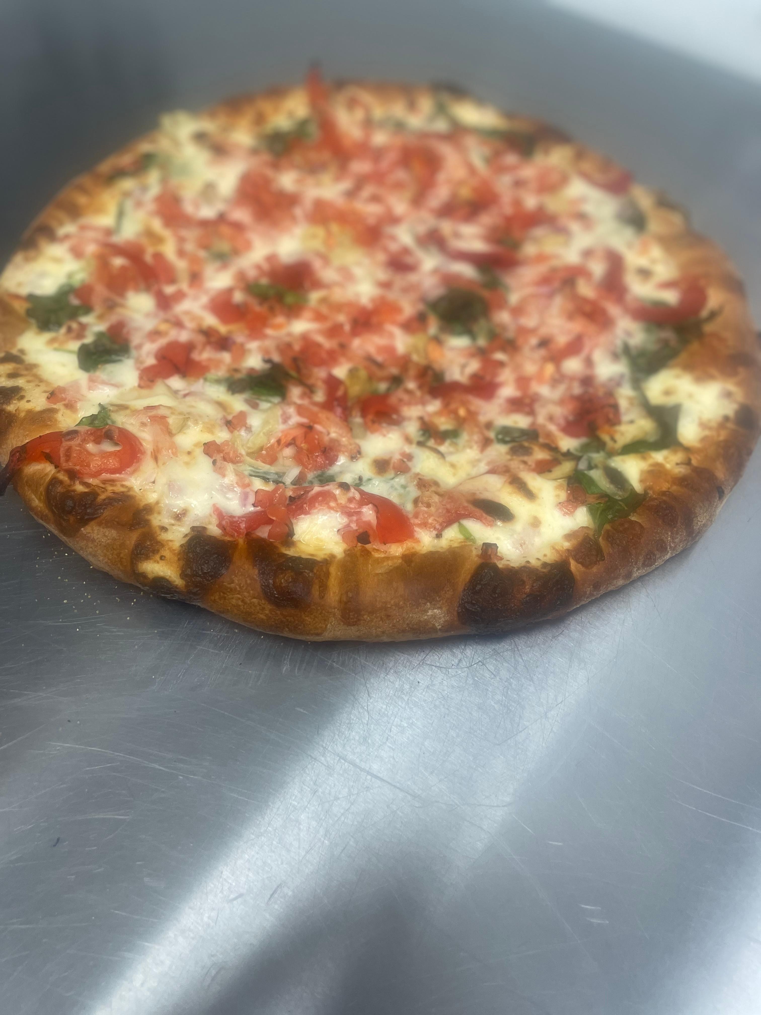 Spinach & Artichoke Pizza - 16" Hand Tossed Round