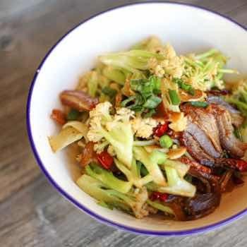 干锅花菜腊肉 Cauliflower Dry Pot with Chinese Bacon