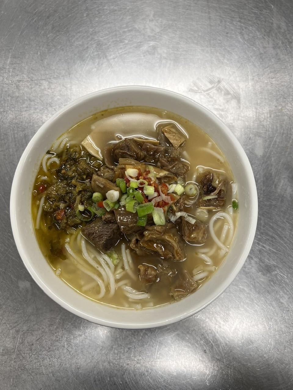 H2汤粉(牛腩) Beef Brisket Rice Noodle Soup