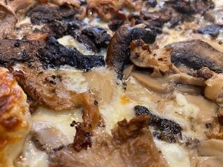 16'' Smoked Mushroom Pizza